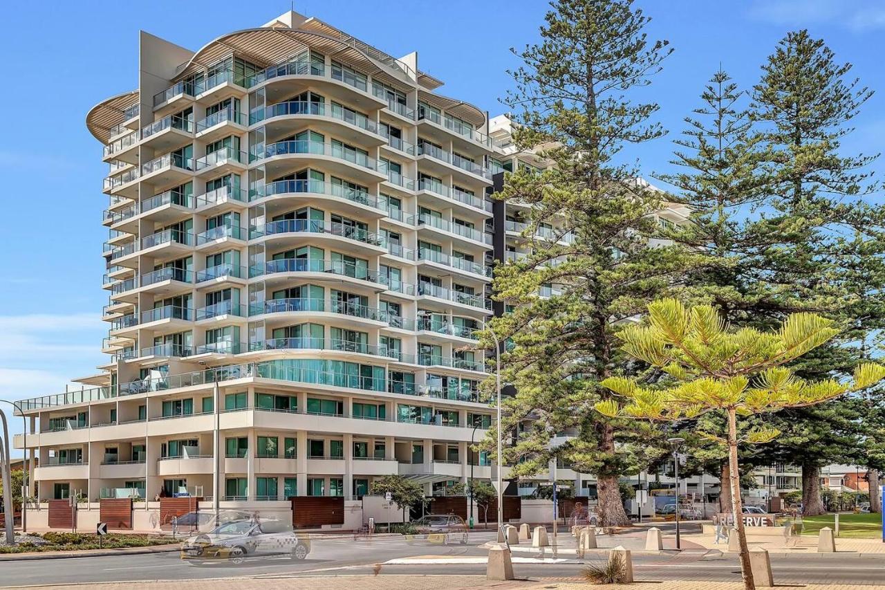 Waterfront Resort-Style Living At Glenelg Beach アデレード エクステリア 写真