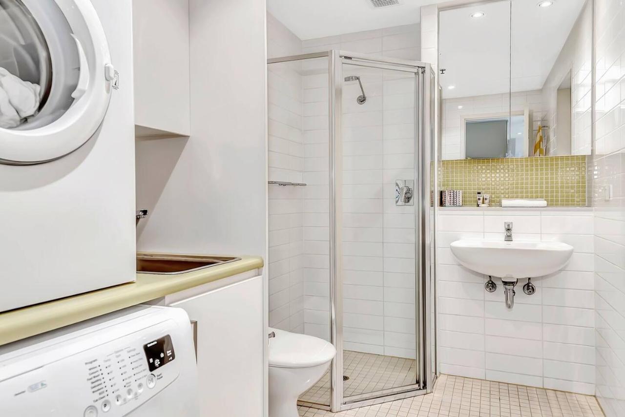 Waterfront Resort-Style Living At Glenelg Beach アデレード エクステリア 写真