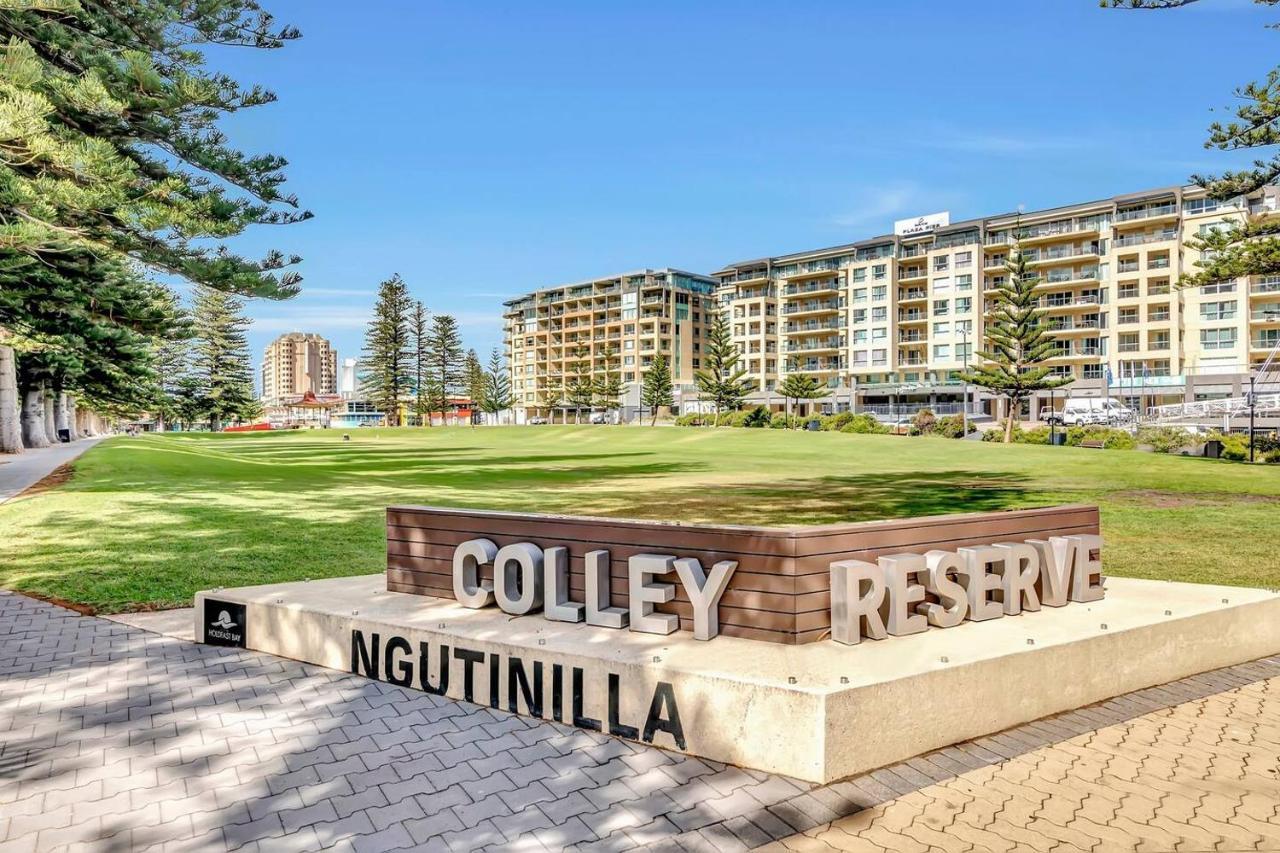 Waterfront Resort-Style Living At Glenelg Beach アデレード エクステリア 写真